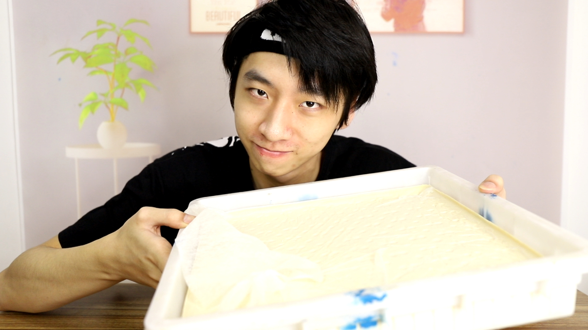 原来街边摊的铁板豆腐成本这么低?小伙买一大板豆腐才12元